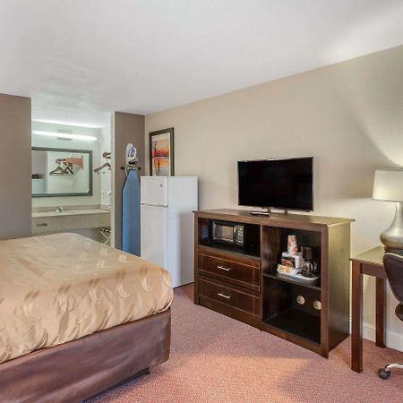 Quality Inn And Suites Port Arthur Nederland Exteriör bild