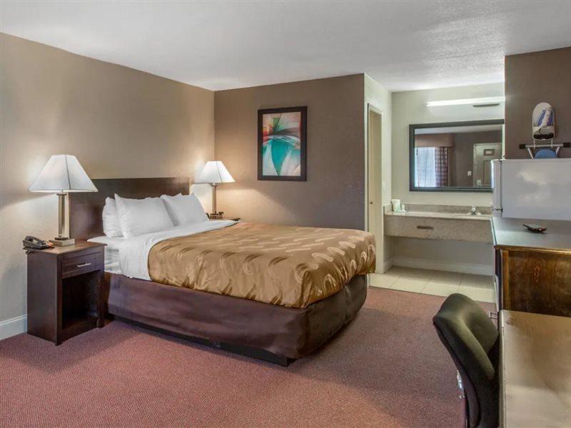 Quality Inn And Suites Port Arthur Nederland Exteriör bild