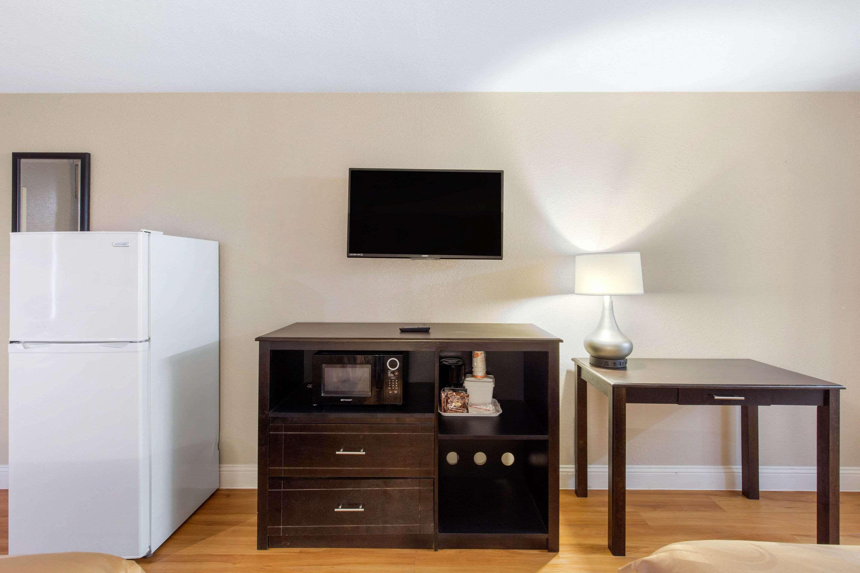 Quality Inn And Suites Port Arthur Nederland Exteriör bild