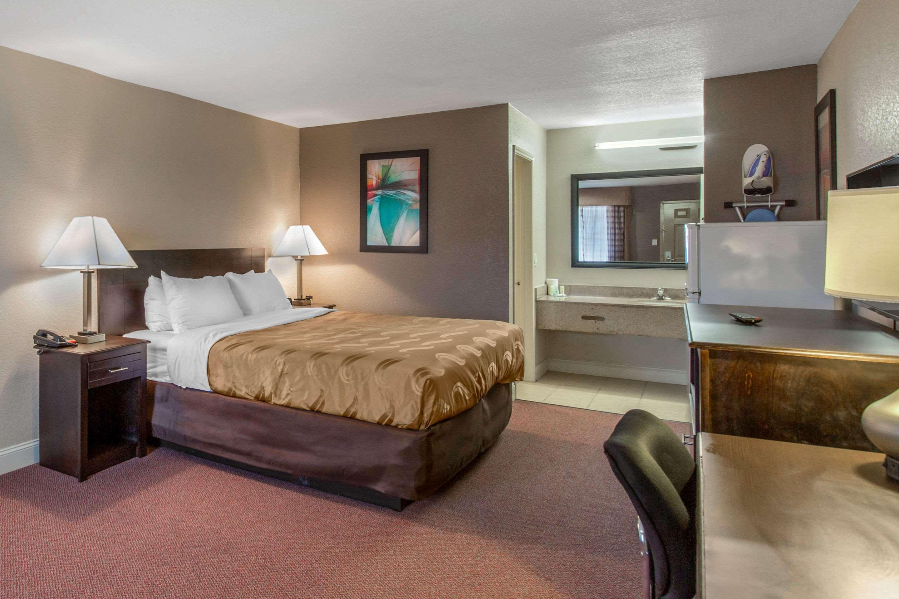 Quality Inn And Suites Port Arthur Nederland Exteriör bild