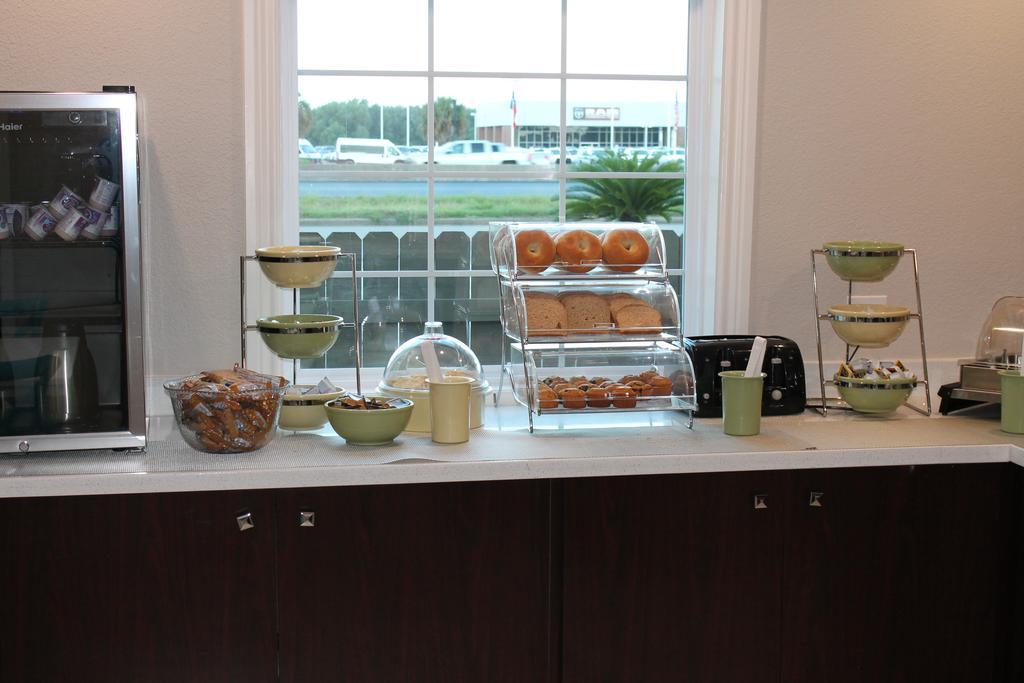 Quality Inn And Suites Port Arthur Nederland Exteriör bild